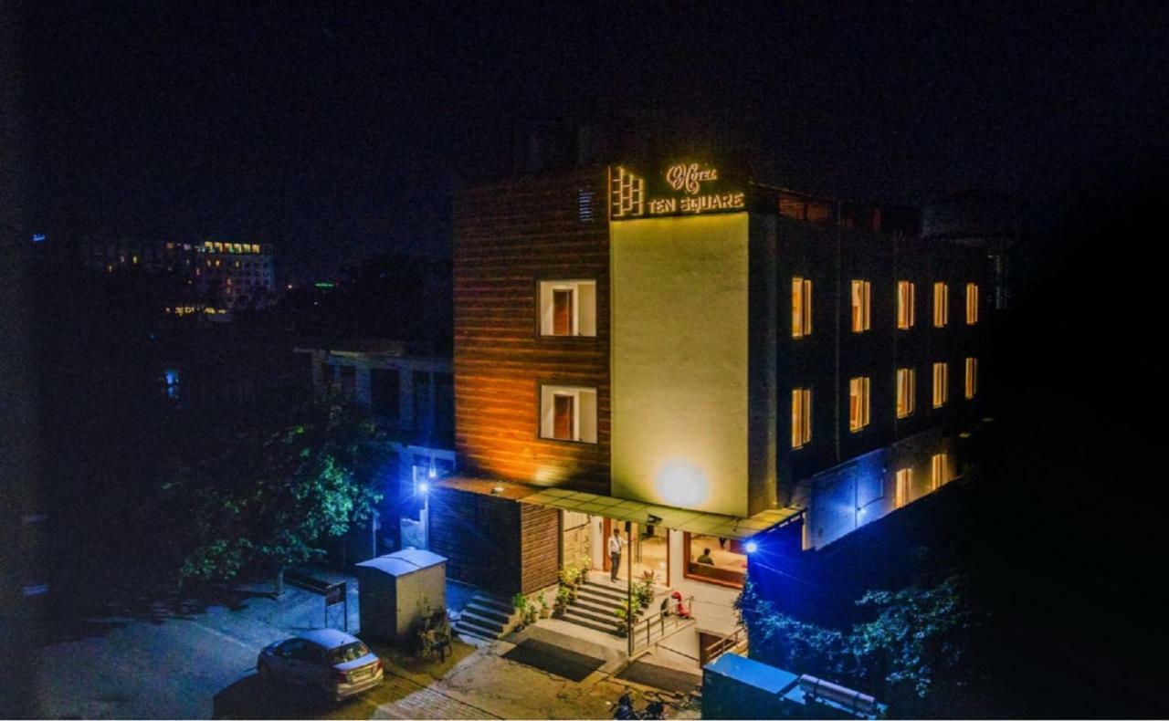 ホテル ［タージガンジ］一軒家（400m²）｜ 21ベッドルーム／21バスルーム アーグラ エクステリア 写真
