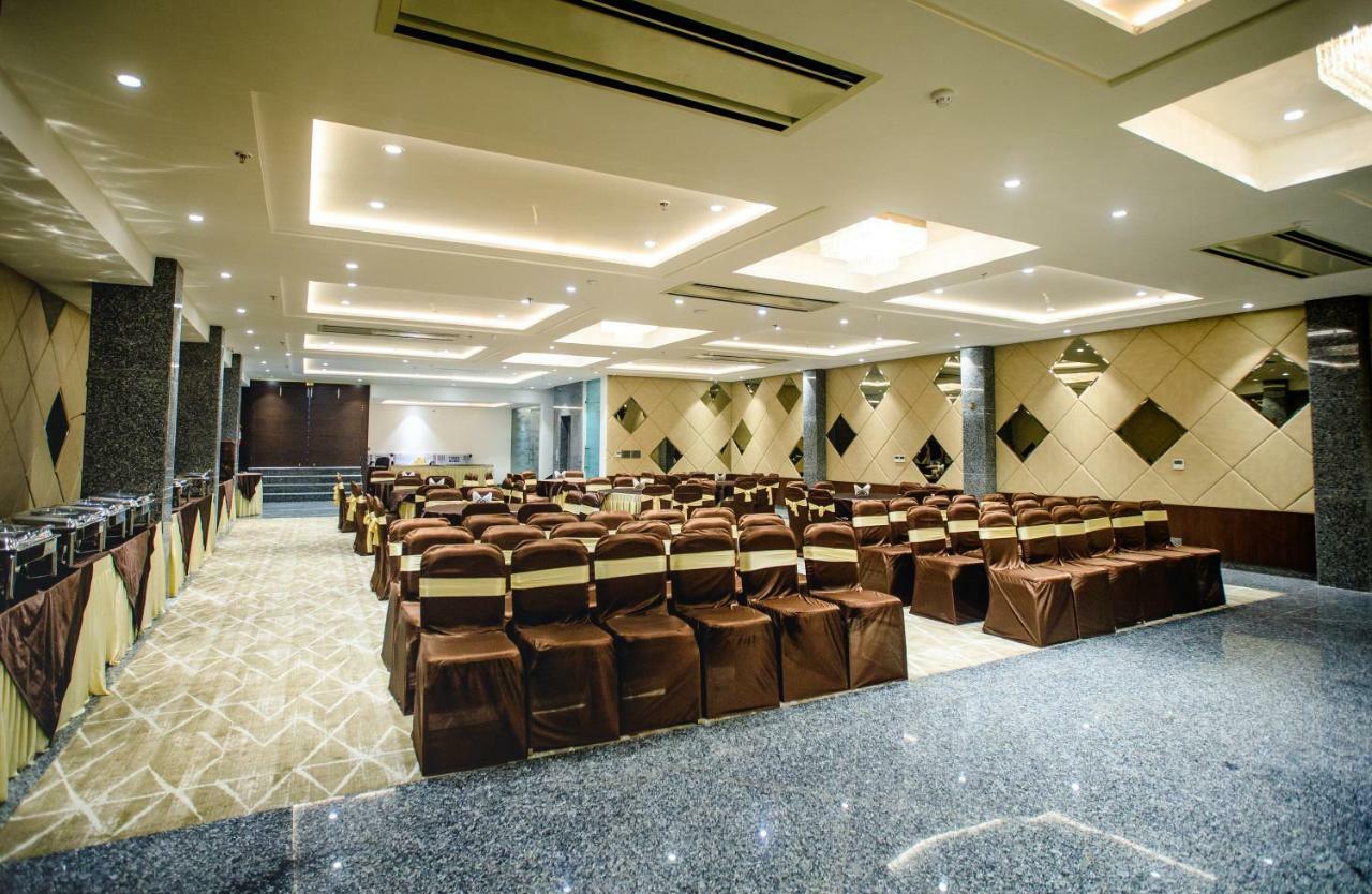 ホテル ［タージガンジ］一軒家（400m²）｜ 21ベッドルーム／21バスルーム アーグラ エクステリア 写真