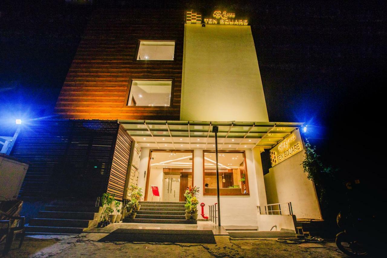 ホテル ［タージガンジ］一軒家（400m²）｜ 21ベッドルーム／21バスルーム アーグラ エクステリア 写真